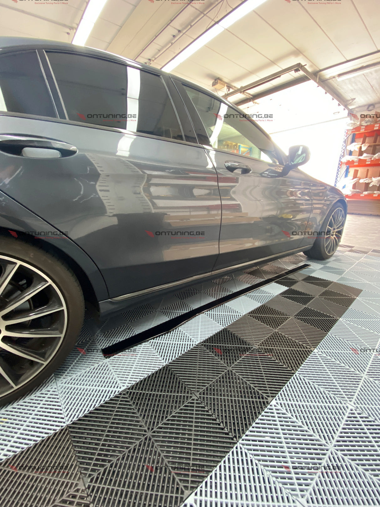 Mercedes Classe C W205 (2014-2018) AMG Style Lèvre Latérale Brillant Noir