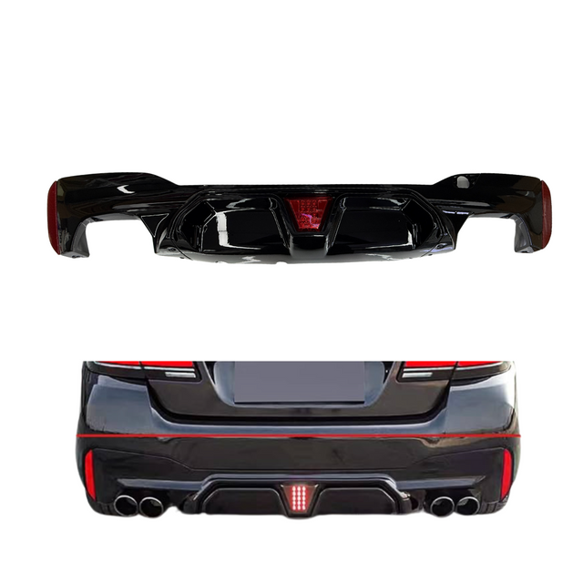 Diffuser compatibel met BMW 5 Serie G30&G31 (2017-2022) Glans Zwart Dubbel met Remlicht - afbeelding 1